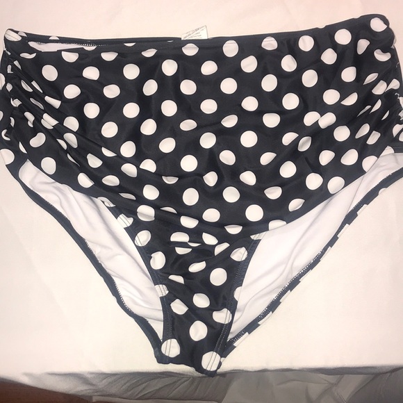 2 Piece Halter Top/ High Waist Bottom - Picture 4 of 8